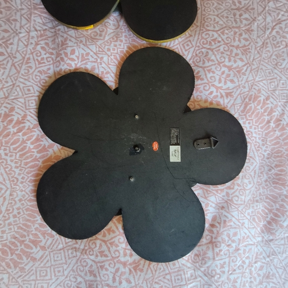 Flower Wall Decor Set - Picture 2 of 5